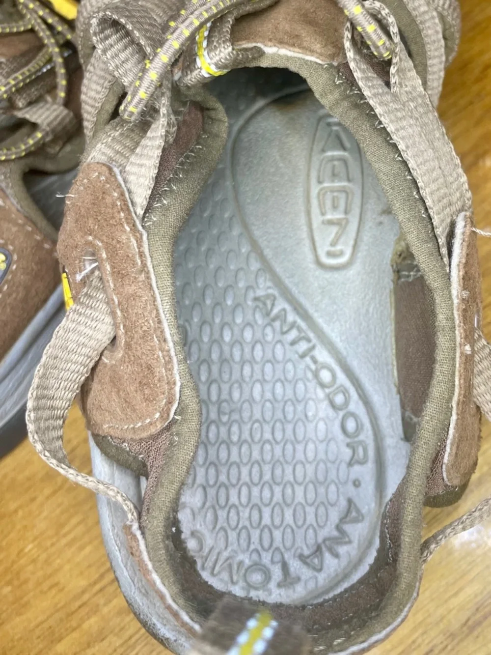Keen Whisper Size 10 Waterproof Sport Sandals - Hiking Outdoor Comfort